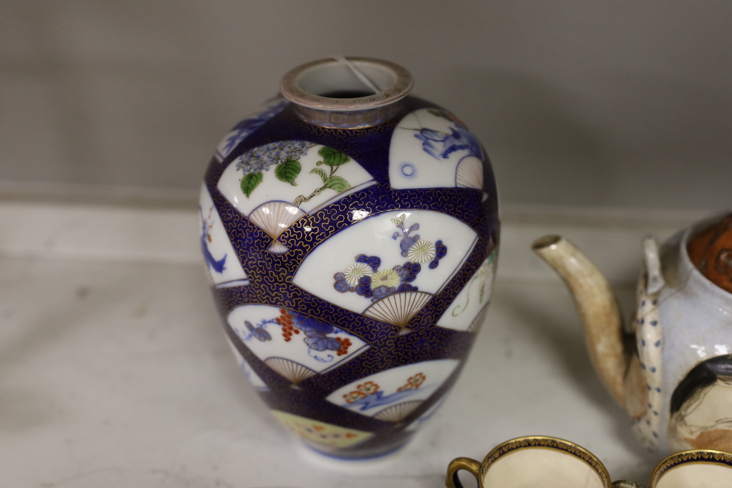 A collection of Japanese ceramics, including Kinkozan Satsuma, Koran-sha Imari etc.